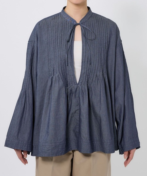 BABYLONE(バビロン)の「ピンタックデニムシャツ(シャツ/ブラウス・レディース・ダークブルー/ブルー・フリー)」の6枚目の写真