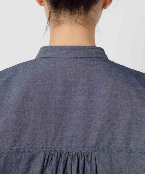 BABYLONE(バビロン)の「ピンタックデニムシャツ(シャツ/ブラウス・レディース・ダークブルー/ブルー・フリー)」の9枚目の写真