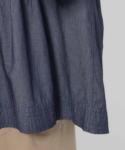 BABYLONE(バビロン)の「ピンタックデニムシャツ(シャツ/ブラウス・レディース・ダークブルー/ブルー・フリー)」の3枚目の写真