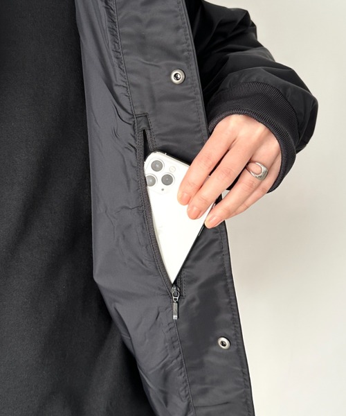 THE NORTH FACE（ザノースフェイス）の「国内未発売 THE NORTH FACE(ザ・ノースフェイス)/ロゴ刺繍 スタジャン ボンバージャケット ブルゾン/M'S BRETON JACKET（ブルゾン・レディース・ネイビー/ブラック/カーキ・M/L/XL/XXL）」の8枚目の写真