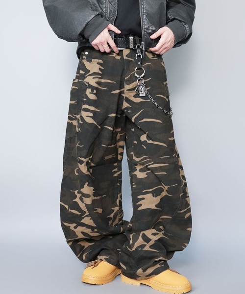 カモフラージュ柄パンツ/バルーンカーブシルエット/リアルツリー/ 迷彩