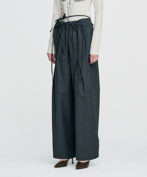 KIMZISU(キムジス)の「Ribbon Tied Wide Pants _ GREY(その他パンツ・レディース・その他・ONE SIZE)」の2枚目の写真