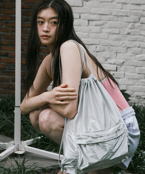 LINGSEOUL(リングソウル)の「string backpack-silver(バックパック/リュック・レディース・その他・FREE)」の3枚目の写真