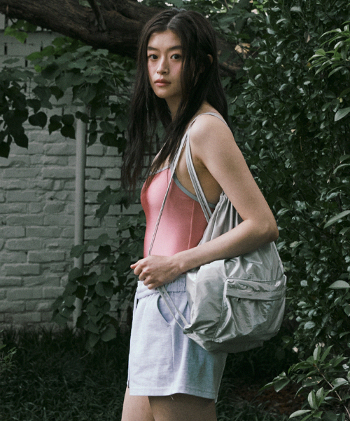 LINGSEOUL(リングソウル)の「string backpack-silver(バックパック/リュック・レディース・その他・FREE)」の4枚目の写真