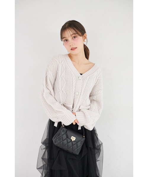 tocco closet(トッコ クローゼット)の「リボン付きハートケーブル編みニットカーディガン(カーディガン/ボレロ・レディース・オフホワイト/グレイッシュベージュ・M)」の10枚目の写真