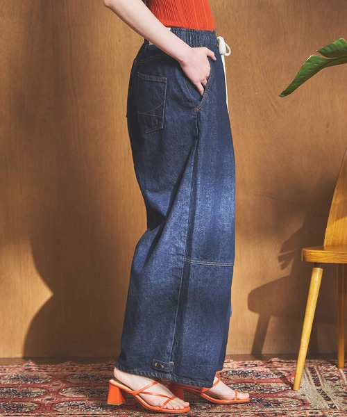 SOMETHING(サムシング)の「【GISELe 4月号掲載】atelier SOMETHING DRAWSTRING BALLOON WIDE/ウエストゴムバルーンワイドパンツ(デニムパンツ・レディース・インディゴブルー/ライトインディゴブルー・SMALL/MEDIUM)」の6枚目の写真