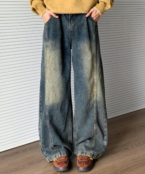 CELENA BEATS（セレナビーツ）の「ヴィンテージ ライク バック ピーキング ワイド デニム（デニムパンツ・メンズ・ライトブルー/ブルー・L/M）」の3枚目の写真