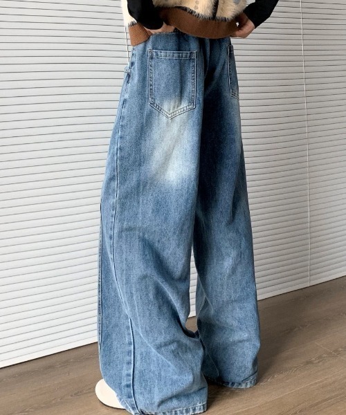CELENA BEATS（セレナビーツ）の「ヴィンテージ ライク バック ピーキング ワイド デニム（デニムパンツ・メンズ・ライトブルー/ブルー・L/M）」の5枚目の写真