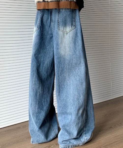 CELENA BEATS（セレナビーツ）の「ヴィンテージ ライク バック ピーキング ワイド デニム（デニムパンツ・メンズ・ライトブルー/ブルー・L/M）」の6枚目の写真