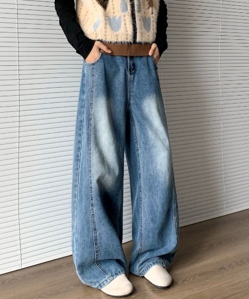 CELENA BEATS（セレナビーツ）の「ヴィンテージ ライク バック ピーキング ワイド デニム（デニムパンツ・メンズ・ライトブルー/ブルー・L/M）」の8枚目の写真