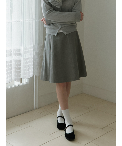KINDABABY(カインダベイビー)の「basic flare midi skirt - asy greige(スカート・レディース・その他・S/M)」の1枚目の写真