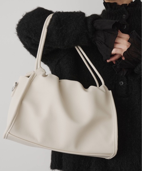 Libra Cue（リブラ キュー）の「マルチウェイショルダーバッグ（ショルダーバッグ・レディース・アイボリー/ブラック/ブラウン/ダークブラウン・FREE）」の11枚目の写真