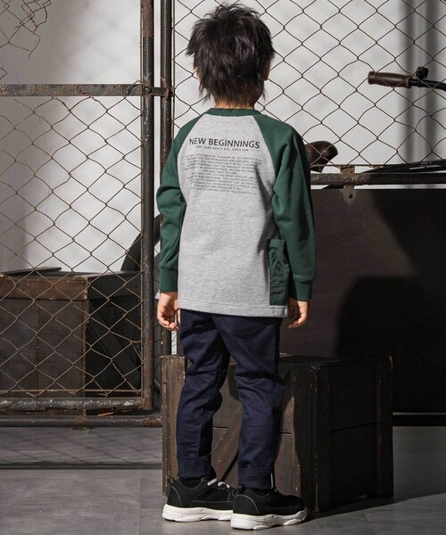 WASK（ワスク）の「バイカラーラグランロゴBIGトレーナー（スウェット・キッズ・オフホワイト/グレー・160cm/150cm）」の18枚目の写真