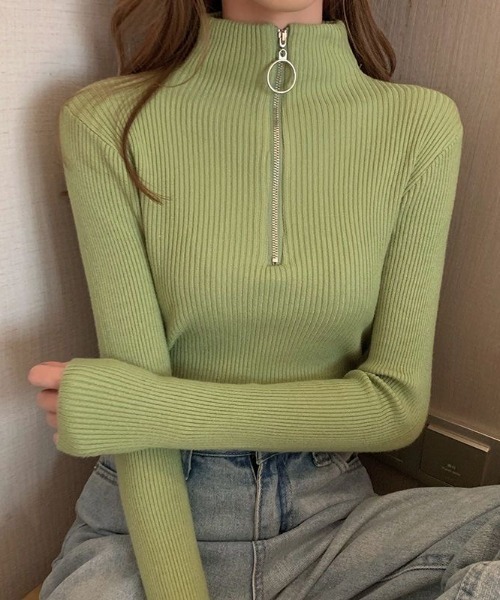 Beststore（ベストストア）の「【秋冬】リブタイトニット モックネックリングハーフジップ付き ジャストサイズ（ニット/セーター・レディース・ブラック/ホワイト/グレー/パープル/ネイビー/ベージュ/レッド/ピンク/グリーン/ブラウン/ライトベージュ/ブルー・FREE）」の8枚目の写真