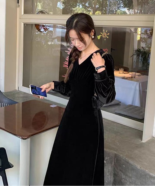 セール】ベルベットVネックロングドレス（ワンピース）｜AsheKsha