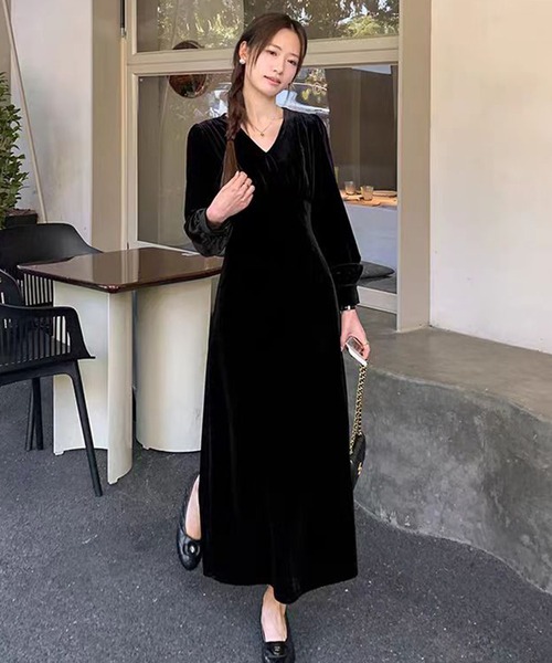 AsheKsha(アシクシャ)の「ベルベットVネックロングドレス(ワンピース・レディース・ブラック・M)」の7枚目の写真