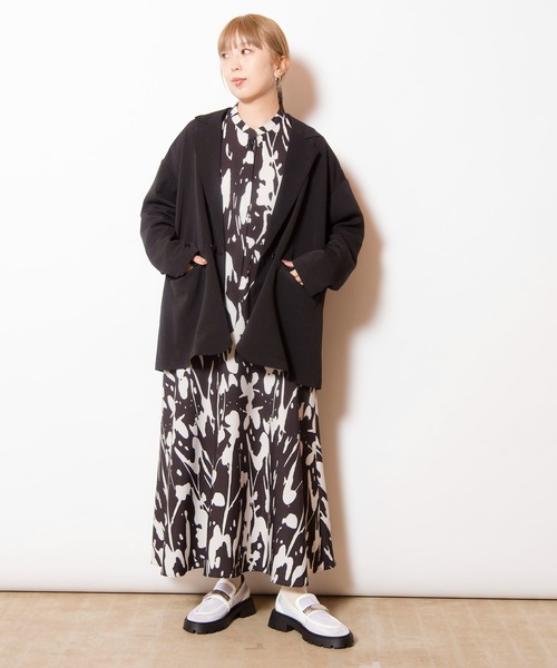 OSMOSIS(オズモーシス)の「バックタックジャケット(テーラードジャケット・レディース・ブラック/グレイッシュベージュ/ライトベージュ・ONE SIZE)」の22枚目の写真