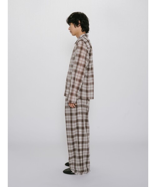 MIDIUMISOLID（ミディウミソリッド）の「MIDIUMISOLID Men’s シアーチェックテーパードパンツ（その他パンツ・メンズ・アイボリー・48）」の6枚目の写真