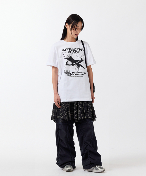 ODD STUDIO(オッドスタジオ)の「サイド切り替えステッチシャーリングパンツ - ブラック(その他パンツ・レディース・ブラック・2(M)/1(S))」の3枚目の写真