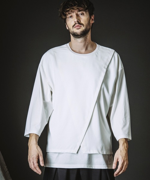 NO ID.（ノーアイディ）の「【NO ID.】Slit Layered 8-Sleeve Big T-shirt / スリット レイヤード 8分袖 ビッグ Tシャツ（Tシャツ/カットソー・メンズ・ブラック/グレー/ホワイト・ONE SIZE）」の4枚目の写真