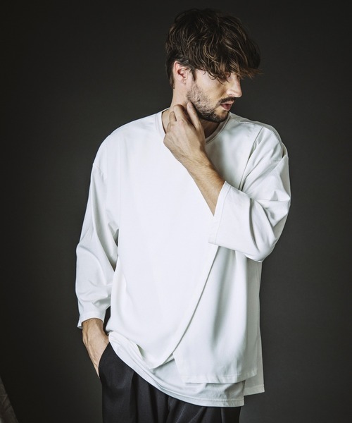 NO ID.（ノーアイディ）の「【NO ID.】Slit Layered 8-Sleeve Big T-shirt / スリット レイヤード 8分袖 ビッグ Tシャツ（Tシャツ/カットソー・メンズ・ブラック/グレー/ホワイト・ONE SIZE）」の10枚目の写真