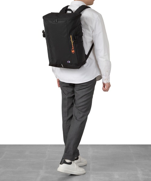 Champion(チャンピオン)の「チャンピオン リュックサック ボックス型 通学 68901(バックパック/リュック・メンズ・ブラック/オレンジ系その他/ブルー系その他・FREE)」の5枚目の写真