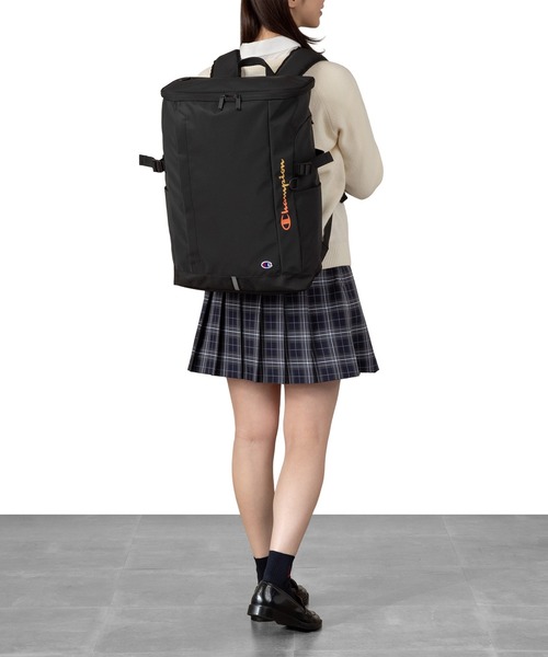 Champion(チャンピオン)の「チャンピオン リュックサック ボックス型 通学 68901(バックパック/リュック・メンズ・ブラック/オレンジ系その他/ブルー系その他・FREE)」の8枚目の写真