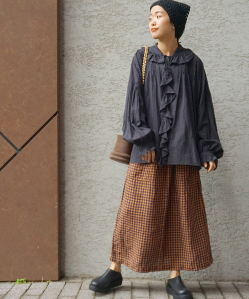 JOURNAL STANDARD LUXE（ジャーナルスタンダード　ラックス）の「80コットンローンフリルブラウス（シャツ/ブラウス・レディース・ホワイト/ブラック・FREE）」の3枚目の写真