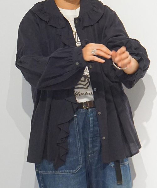 JOURNAL STANDARD LUXE（ジャーナルスタンダード　ラックス）の「80コットンローンフリルブラウス（シャツ/ブラウス・レディース・ホワイト/ブラック・FREE）」の6枚目の写真