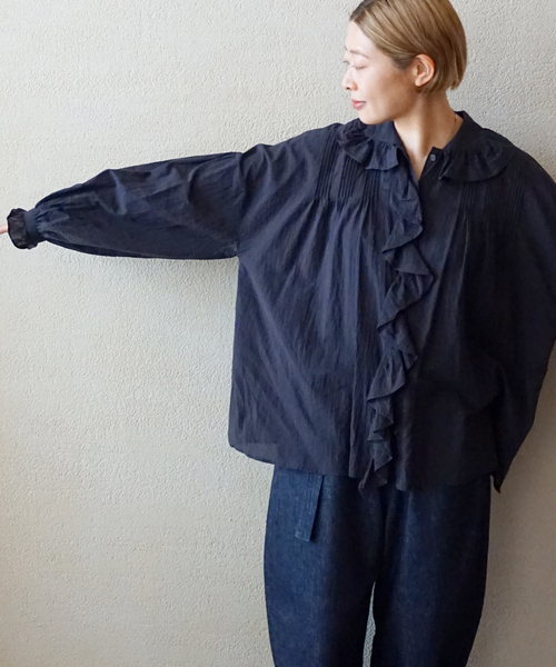 JOURNAL STANDARD LUXE（ジャーナルスタンダード　ラックス）の「80コットンローンフリルブラウス（シャツ/ブラウス・レディース・ホワイト/ブラック・FREE）」の8枚目の写真