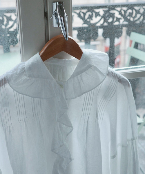 JOURNAL STANDARD LUXE（ジャーナルスタンダード　ラックス）の「80コットンローンフリルブラウス（シャツ/ブラウス・レディース・ホワイト/ブラック・FREE）」の14枚目の写真