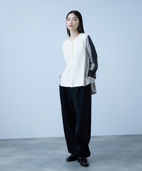 VICKY（ビッキー）の「異素材切替クルーネックニットカーディガン≪手洗い可能≫（カーディガン/ボレロ・レディース・オフホワイト/ネイビー・M）」の8枚目の写真