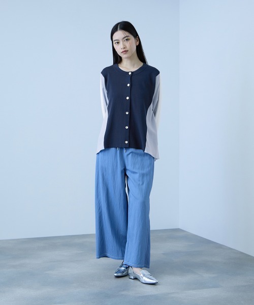 VICKY（ビッキー）の「異素材切替クルーネックニットカーディガン≪手洗い可能≫（カーディガン/ボレロ・レディース・オフホワイト/ネイビー・M）」の3枚目の写真