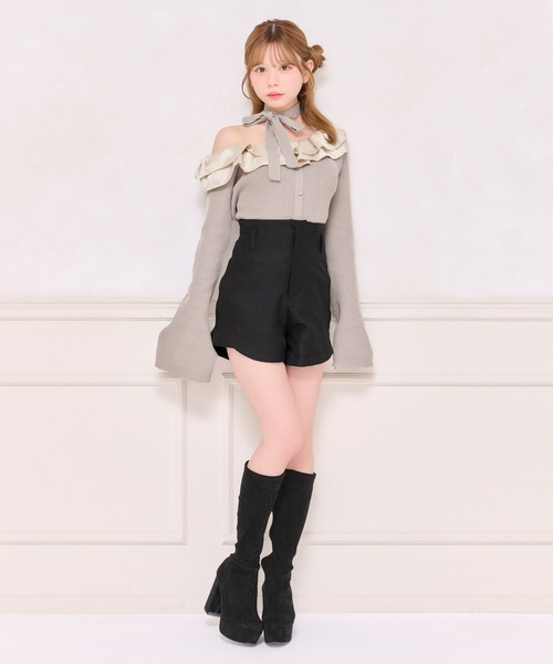apres jour（アプレジュール）の「チョーカー付きフリルワンショルニット（ニット/セーター・レディース・ブラック/グレイッシュベージュ・フリー/X-LARGE）」の13枚目の写真