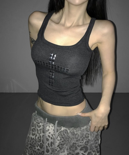 THEAIRTOWN(ジエアタウン)の「rainbow piece cross mini top(タンクトップ・レディース・ホワイト/ブラック/ダークグレー・FREE)」の3枚目の写真
