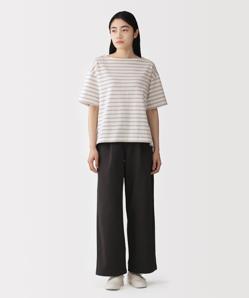 無印良品(ムジルシリョウヒン)の「婦人 引き揃え天竺編みボートネック半袖Tシャツ(Tシャツ/カットソー・レディース・ブルー系/ライトグレー系/ブラウン系/ライトオレンジ系/スモーキーグリーン系/ネイビー系・S/M/L/XL)」の21枚目の写真
