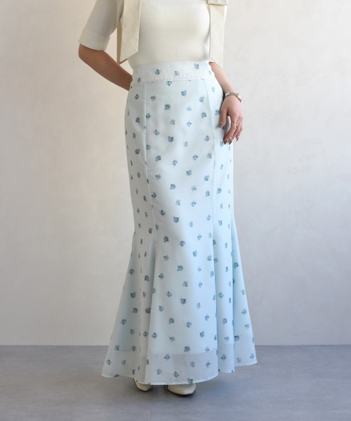 31 Sons de mode(トランテアン ソン ドゥ モード)の「2026春夏新作 ドット×フラワーマーメイドスカート(スカート・レディース・ネイビー/アイボリー/ライトブルー・M/S)」の1枚目の写真