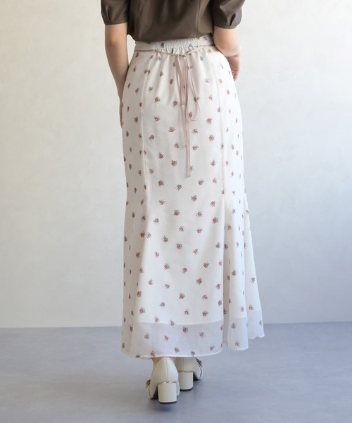 31 Sons de mode(トランテアン ソン ドゥ モード)の「2026春夏新作 ドット×フラワーマーメイドスカート(スカート・レディース・ネイビー/アイボリー/ライトブルー・M/S)」の12枚目の写真