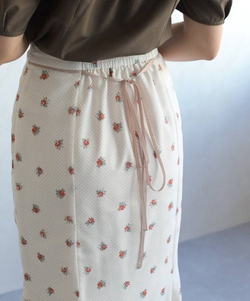 31 Sons de mode(トランテアン ソン ドゥ モード)の「2026春夏新作 ドット×フラワーマーメイドスカート(スカート・レディース・ネイビー/アイボリー/ライトブルー・M/S)」の13枚目の写真