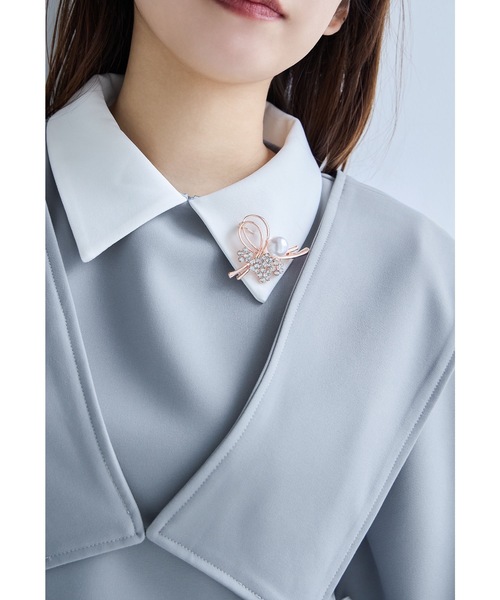 niana(ニアナ)の「パールビジューブローチ コサージュ ピンクゴールド フォーマル セレモニー 結婚式 二次会 成人式 同窓会 入学式 卒業式 お呼ばれ オケージョン(ブローチ/コサージュ・レディース・ピンクゴールド・FREE)」の3枚目の写真