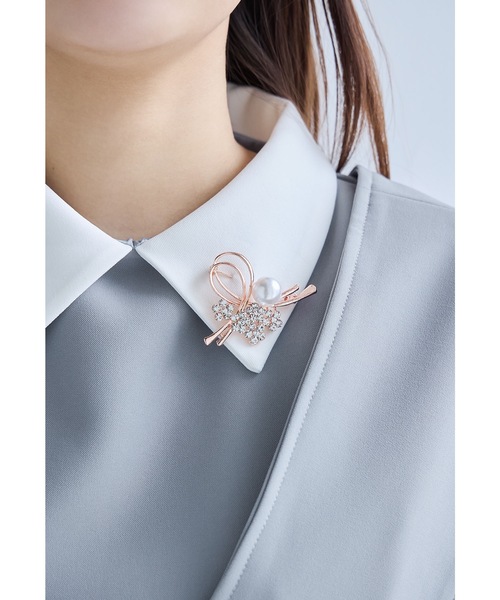 niana(ニアナ)の「パールビジューブローチ コサージュ ピンクゴールド フォーマル セレモニー 結婚式 二次会 成人式 同窓会 入学式 卒業式 お呼ばれ オケージョン(ブローチ/コサージュ・レディース・ピンクゴールド・FREE)」の4枚目の写真