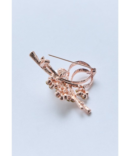 niana(ニアナ)の「パールビジューブローチ コサージュ ピンクゴールド フォーマル セレモニー 結婚式 二次会 成人式 同窓会 入学式 卒業式 お呼ばれ オケージョン(ブローチ/コサージュ・レディース・ピンクゴールド・FREE)」の8枚目の写真