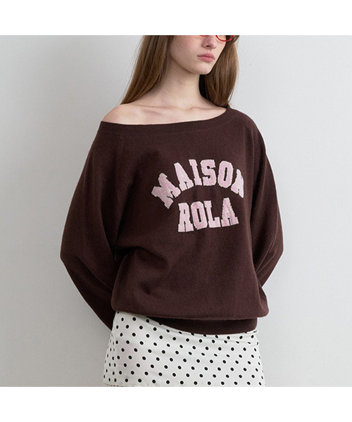 ROLAROLA(ロラロラ)の「MAISON DE ROLA CAMPUS LOGO KNIT BROWN(ニット/セーター・レディース・ブラウン・FREE)」の1枚目の写真