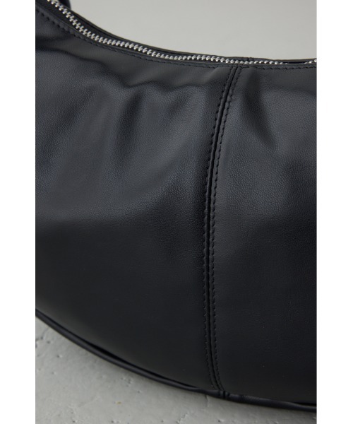 AZUL by moussy(アズールバイマウジー)の「ハーフムーンショルダーバッグ(ショルダーバッグ・レディース・オリーブ/ブラック・FREE)」の8枚目の写真