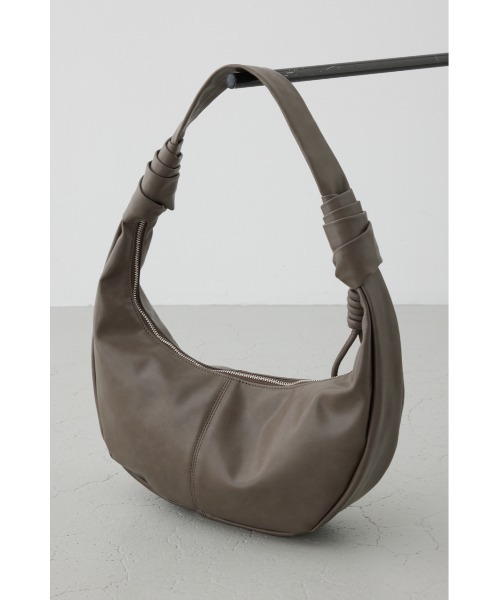 AZUL by moussy(アズールバイマウジー)の「ハーフムーンショルダーバッグ(ショルダーバッグ・レディース・オリーブ/ブラック・FREE)」の13枚目の写真