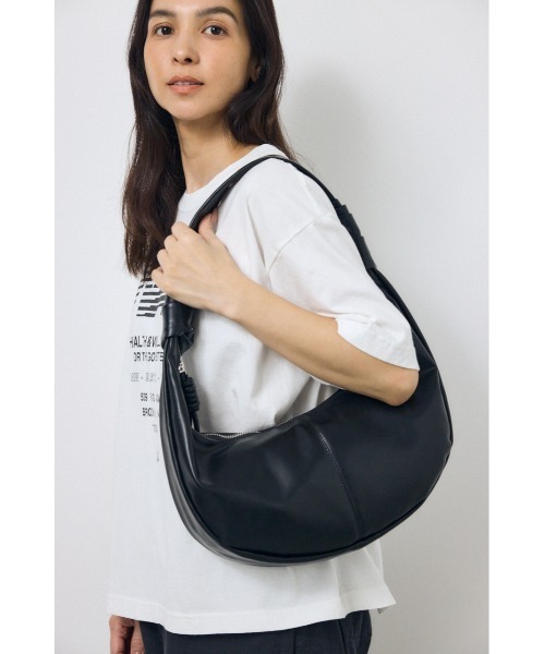 AZUL by moussy(アズールバイマウジー)の「ハーフムーンショルダーバッグ(ショルダーバッグ・レディース・オリーブ/ブラック・FREE)」の20枚目の写真