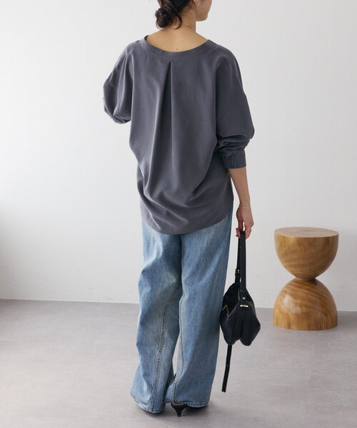 RIVE DROITE（リヴドロワ）の「【女性らしい抜け感】メタルボタンノーカラーブラウス（シャツ/ブラウス・レディース・ミント/チャコールグレー/ライトベージュ・FREE）」の7枚目の写真