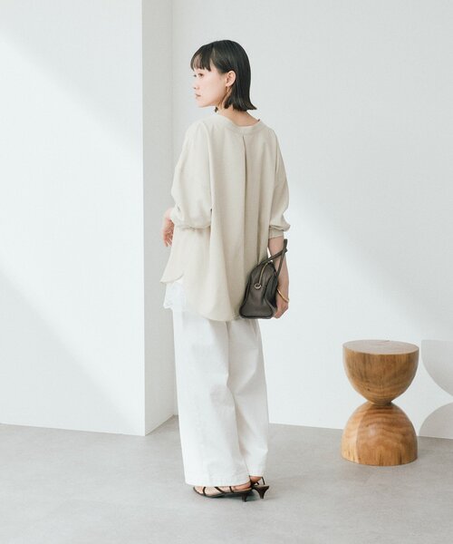 RIVE DROITE（リヴドロワ）の「【女性らしい抜け感】メタルボタンノーカラーブラウス（シャツ/ブラウス・レディース・ミント/チャコールグレー/ライトベージュ・FREE）」の17枚目の写真