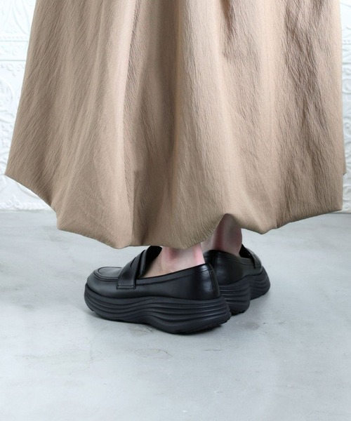 Lucida(ルシーダ)の「【26春夏新作】【light】 Biham /ボリュームソールライトローファー(ローファー・レディース・ホワイト/ライトブルー/ブラック/シルバー/インディゴブルー・36/37/38/39/40)」の15枚目の写真