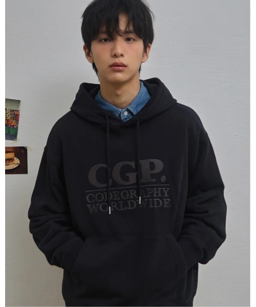 codegraphy（コードグラフィー）の「Square Logo Hoodie CBEBUTH030（スウェット・メンズ・ライトグレー/Black/レッド系その他/オートミール・LARGE/MEDIUM/SMALL）」の5枚目の写真